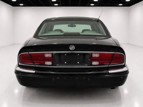 Used 2004 Buick Park Avenue Ultra w/ Ultra Luxury Package FWD image 3