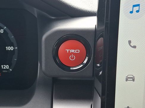 Certified 2026 Toyota 4Runner TRD Off-Road Premium AWD/4WD image 23