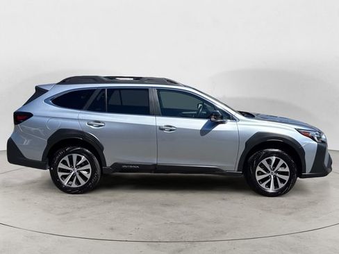 Certified 2025 Subaru Outback Premium AWD/4WD image 6