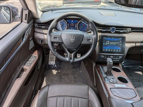 Used 2020 Maserati Quattroporte S GranLusso Q4 AWD/4WD image 18