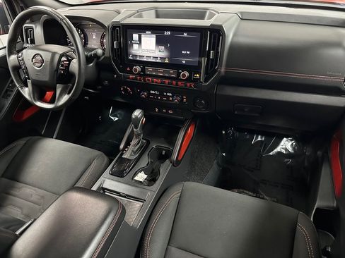 Used 2025 Nissan Frontier PRO-4X w/ Tow Package AWD/4WD image 12
