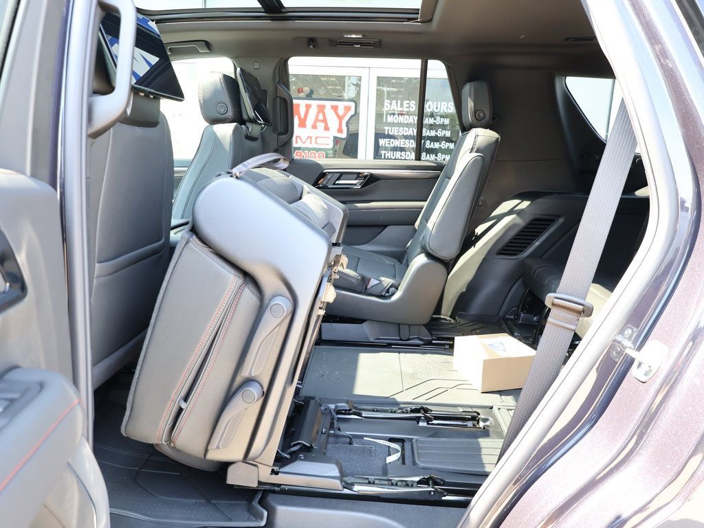 New 2026 Chevrolet Tahoe RST w/ RST Capability Package AWD/4WD image 30