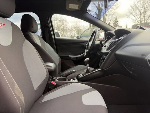 Used 2014 Ford Focus ST image 16