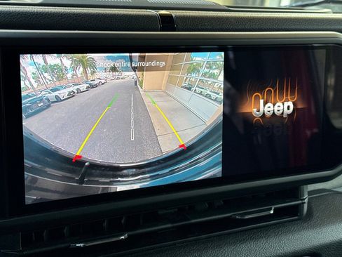 Used 2025 Jeep Wrangler Unlimited Sport AWD/4WD image 20