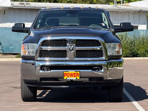 Used 2016 RAM 3500 Tradesman w/ Chrome Appearance Group AWD/4WD image 9