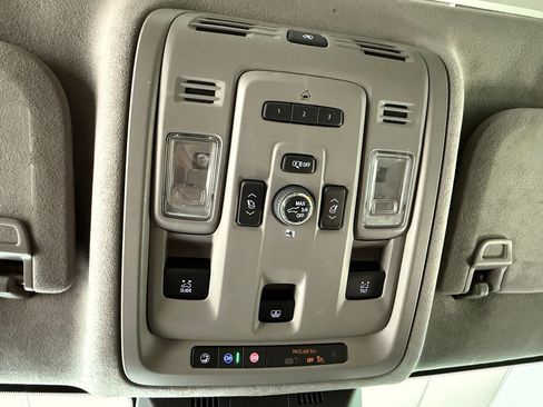 Used 2022 Cadillac Escalade Sport Platinum w/ LPO, ONYX Package AWD/4WD image 20