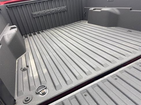 Used 2025 Toyota Tacoma SR image 80