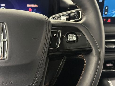 Certified 2025 Lincoln Aviator AWD image 24