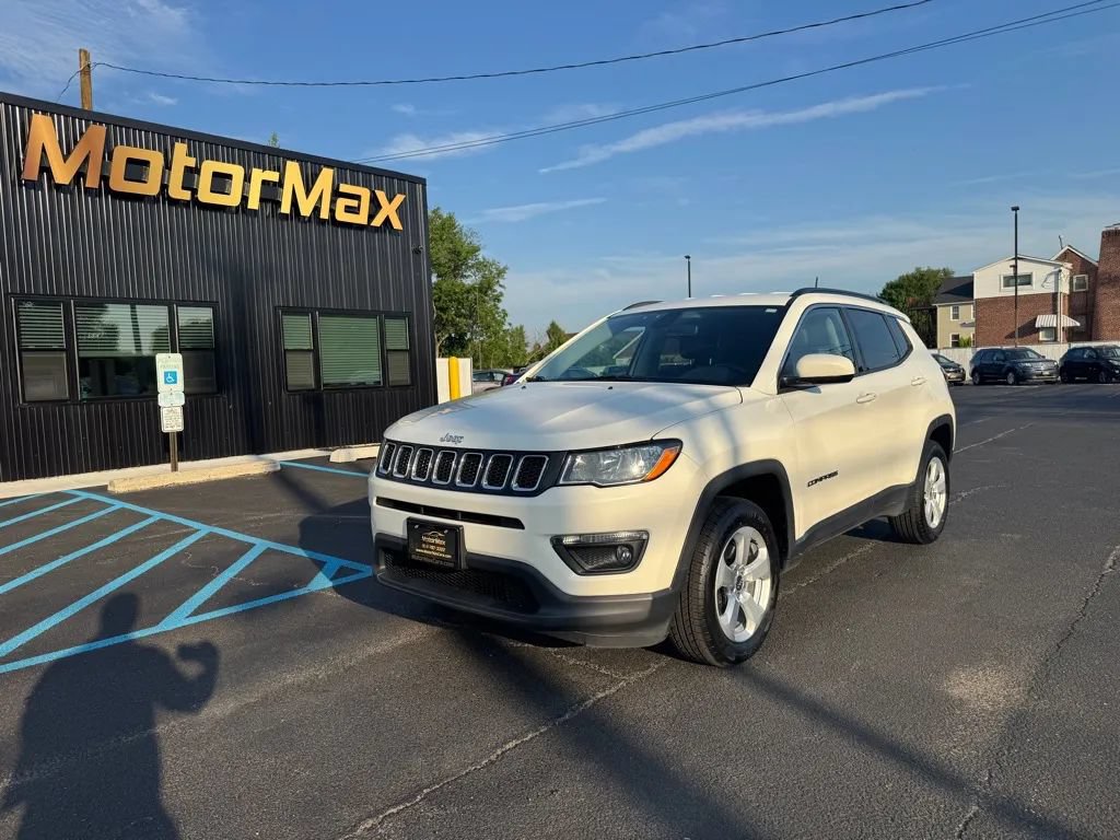 Used 2018 Jeep Compass Latitude w/ Cold Weather Group AWD/4WD image 1