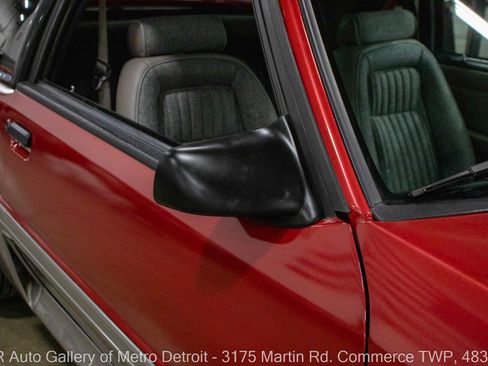 Used 1991 Ford Mustang GT RWD image 32