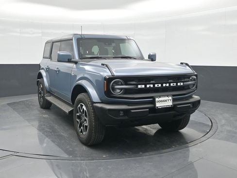 New 2025 Ford Bronco Outer Banks image 8