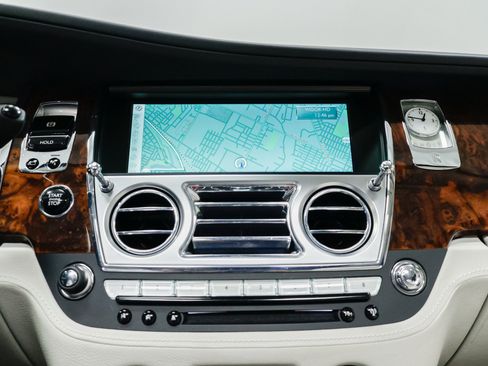 Used 2015 Rolls-Royce Ghost image 30