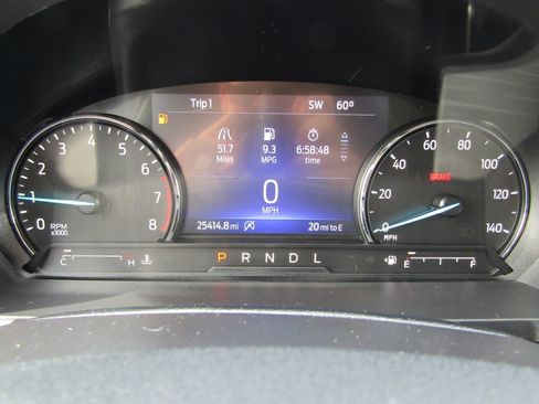 Used 2023 Ford Explorer XLT w/ Equipment Group 202A AWD/4WD image 16