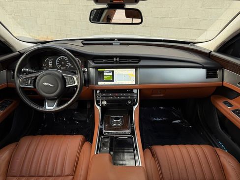 Used 2018 Jaguar XF Portfolio image 21