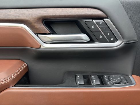 New 2026 GMC Sierra 2500 Denali Ultimate image 15