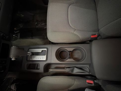 Used 2018 Nissan Frontier SV AWD/4WD image 18