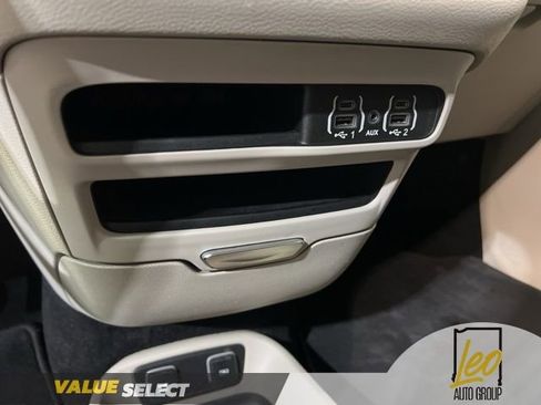 Used 2021 Chrysler Voyager Lxi FWD image 25