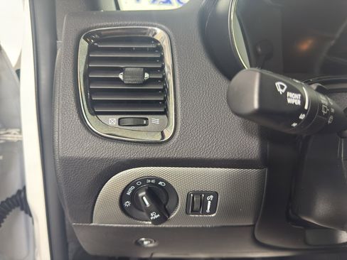 Used 2020 Dodge Durango R/T w/ Blacktop Package RWD image 17