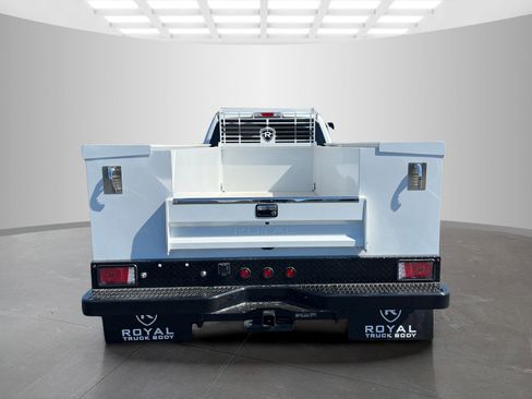 New 2025 Ford F350 XL w/ XL Chrome Package image 5