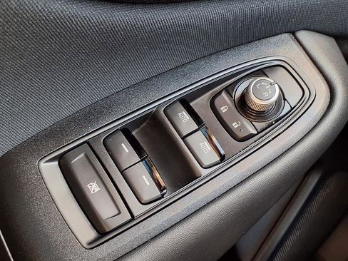 Certified 2025 Subaru Outback Premium image 9