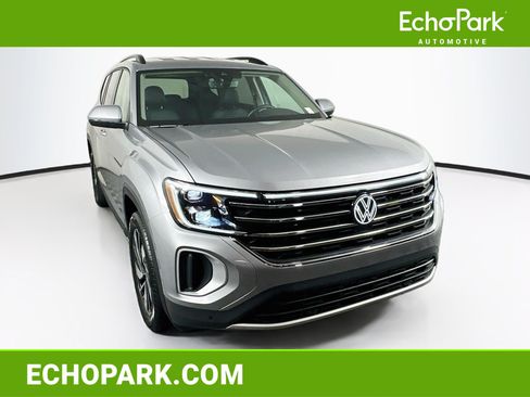 Used 2026 Volkswagen Atlas SE FWD image 1