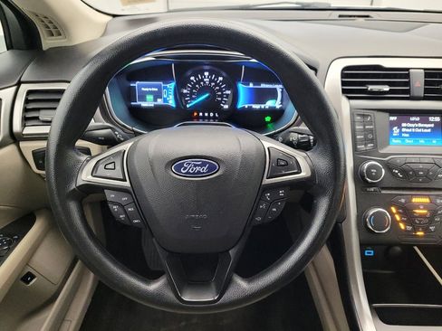 Used 2018 Ford Fusion SE image 22