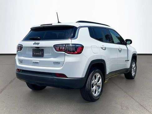 Used 2026 Jeep Compass Latitude AWD/4WD image 7