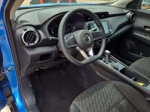 Certified 2021 Nissan Kicks SV FWD image 17