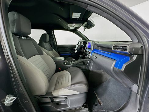 Used 2025 Toyota Tacoma TRD Off-Road image 29