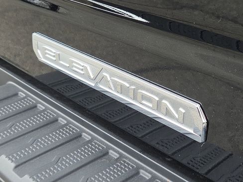 Used 2025 GMC Sierra 1500 Elevation w/ Elevation Premium Package image 8