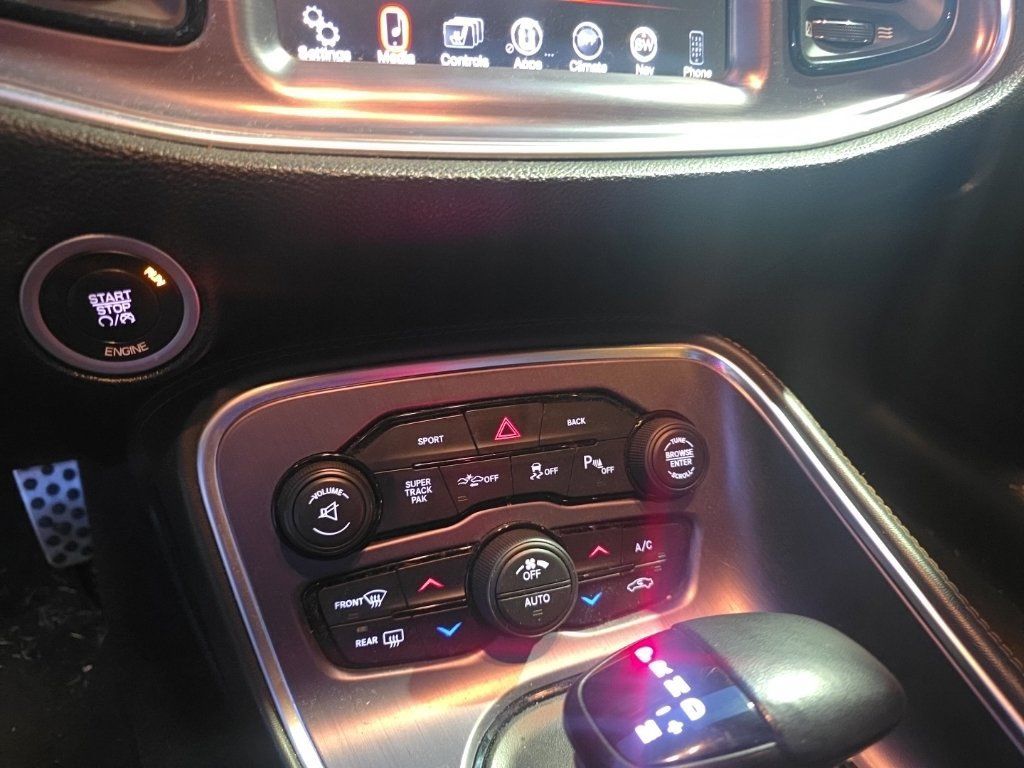 Used 2016 Dodge Challenger R/T Plus RWD image 10