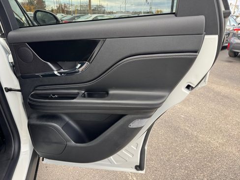 New 2026 Lincoln Corsair Premiere image 27