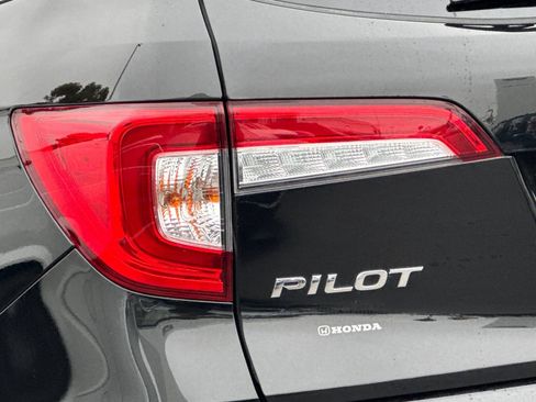 Used 2022 Honda Pilot Elite image 45