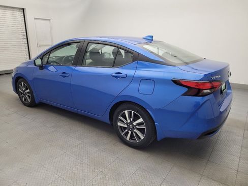 Used 2021 Nissan Versa SV image 3