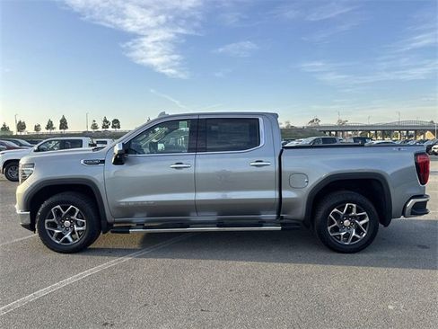 New 2026 GMC Sierra 1500 SLT w/ SLT Premium Plus Package image 5