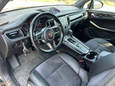 Used 2017 Porsche Macan AWD/4WD image 22