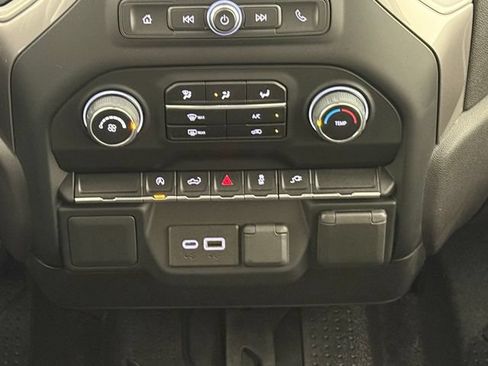 Used 2022 Chevrolet Silverado 1500 Custom w/ Safety Confidence Package AWD/4WD image 22