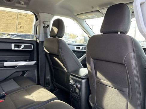 Used 2022 Ford Explorer XLT image 20