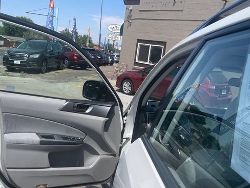 Used 2012 Subaru Forester 2.5X w/ Alloy Wheel Pkg AWD/4WD image 10