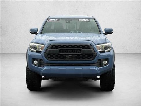 Used 2019 Toyota Tacoma TRD Off-Road image 2