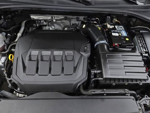 Used 2023 Audi Q3 2.0T Premium image 34