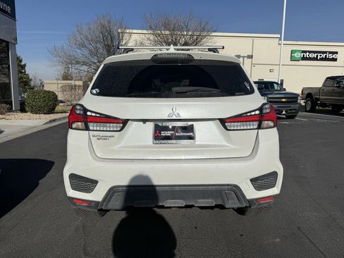 Used 2021 Mitsubishi Outlander Sport ES image 6
