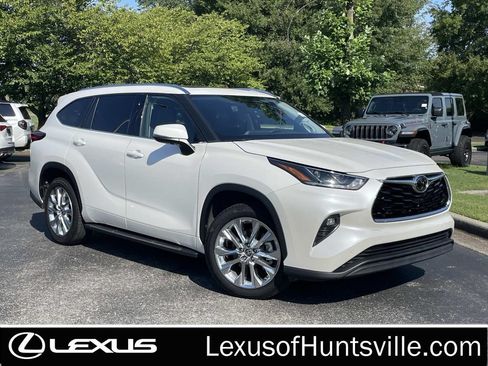 Used 2021 Toyota Highlander Limited FWD image 1