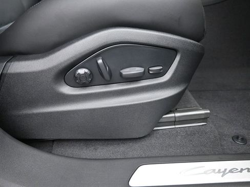 New 2025 Porsche Cayenne S image 13