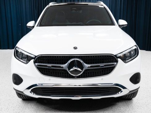 Certified 2026 Mercedes-Benz GLC 300 image 2
