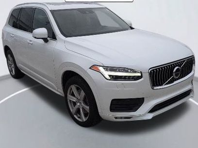 Used 2021 Volvo XC90 T6 Momentum w/ Climate Package