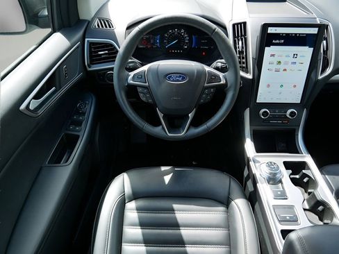 Used 2024 Ford Edge SEL w/ Convenience Package AWD/4WD image 13