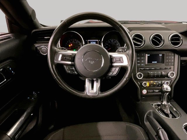 Used 2016 Ford Mustang Coupe RWD image 5