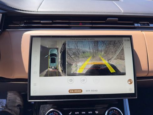 Used 2023 Land Rover Range Rover Sport SE Dynamic image 23