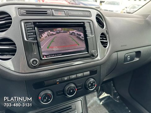 Used 2017 Volkswagen Tiguan Limited w/ Premium Package AWD/4WD image 10